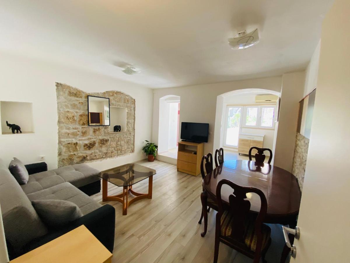 Dalmata Garden Split Apartment Bagian luar foto