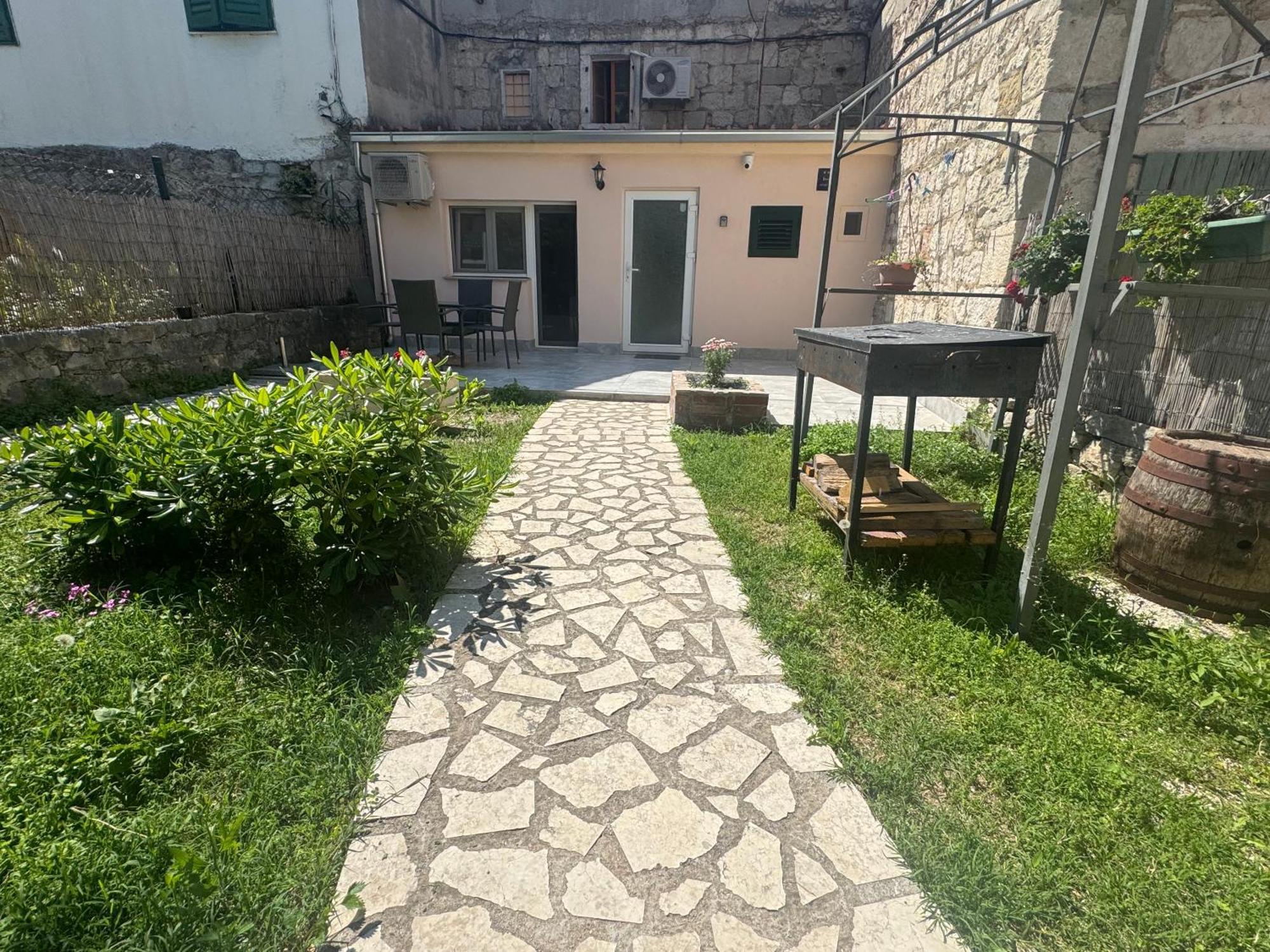 Dalmata Garden Split Apartment Bagian luar foto
